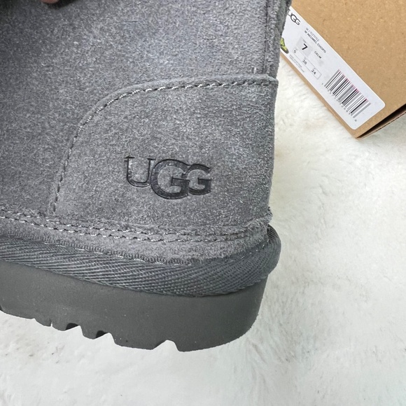 NWT/NIB |•UGG•| Gray Suede Lime Green Ankle Boots W NEUMEL CHOPD Size 7 - Picture 8 of 9